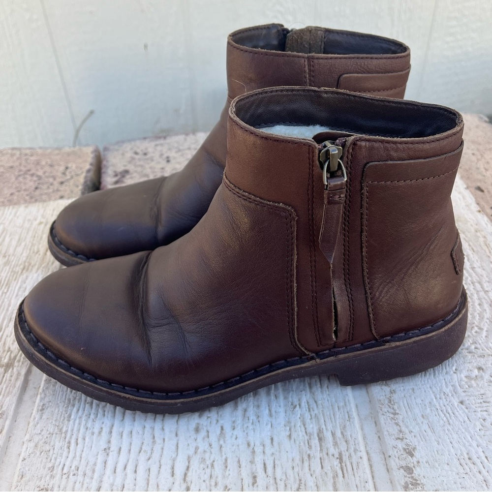 UGG Rea Brown Leather Booties size 9 - Picture 3 of 15